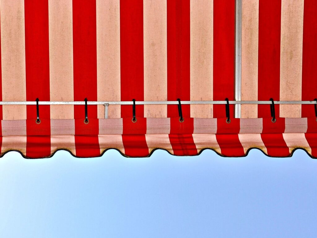 Tende da Sole per Negozi Milano